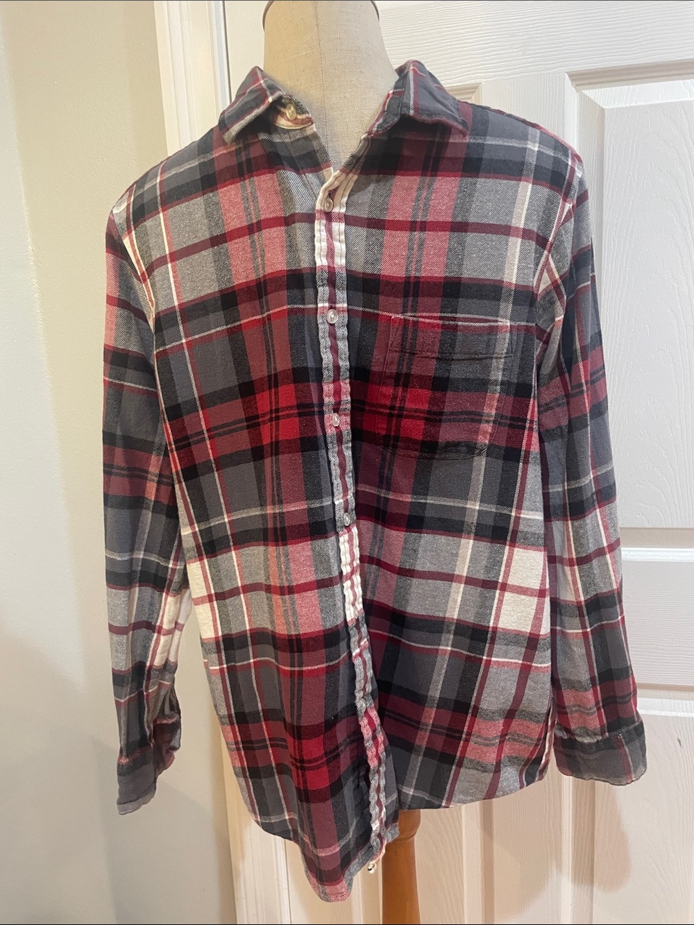 Telluride Red white black Plaid Long-Sleeve Button Up cotton Shirt men’s size L